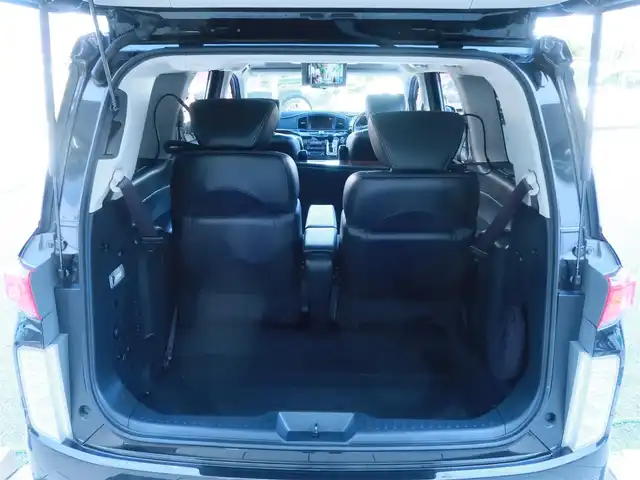 日産 エルグランド VIP 千葉県 2011(平23)年 17.2万km ファントムブラック 純正ナビ/ワンセグTV/Bluetooth/CD/DVD再生/アラウンドビュー/サンルーフ/両側パワースライドドア/シートヒーター/全席電動シート/オットマン（2列目）/サンシェード（2列目）/パワーバックドア/左側ユニバーサルステップ/ビルトインETC/革巻ステアリング&シフトノブ/デフロック/ウインカーミラー /保証書/取扱説明書/スペアキー
