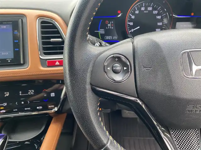 ホンダ ヴェゼル ハイブリッド Z 福岡県 2014(平26)年 7.3万km ルーセブラックM ・クルーズコントロール/・純正ナビ／ＢＴ／ＵＳＢ/・バックカメラ/・ハーフレザー/シートヒーター/・フルセグ/・ＥＴＣ/・純正１７ＡＷ