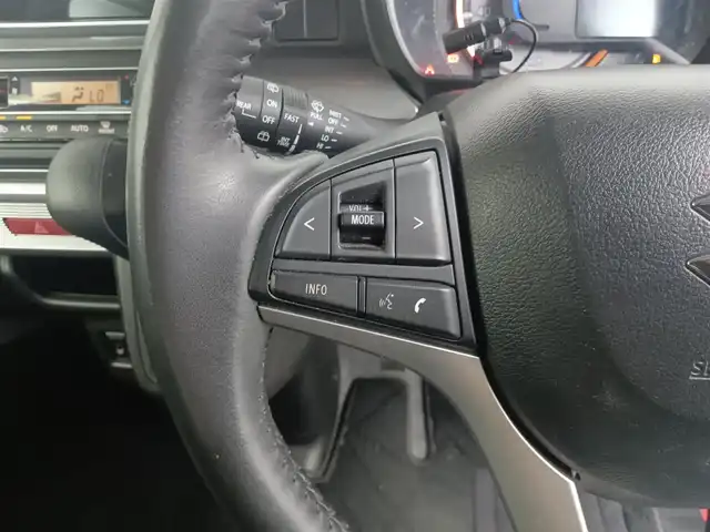 スズキ スペーシア ギア HYBRID XZ 愛知県 2020(令2)年 5万km フェニックスレッドパール/ガンメタリック2トーンルーフ スズキセーフティサポート/　　・デュアルカメラブレーキサポート/　　・車線維持支援機能/　　・ふらつき警報機能/　　・アダプティブクルーズコントロール/　　・ハイビームアシスト/パイオニア製6.8インチディスプレイオーディオ/　　・CD/DVD/BT/バックカメラ/ETC/革巻きステアリング/シートヒーター（前席）/両側パワースライドドア/ルーフレール/純正LEDヘッドライト/フォグランプ/取扱説明書/保証書/スペアキー