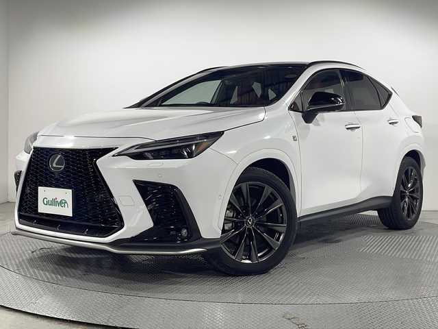 レクサス ＮＸ 350h Fスポーツ 広島県 2022(令4)年 1.7万km ホワイトノーヴァガラスフレーク パノラマルーフ/純正14型ディスプレイオーディオ（Bluetooth/フルセグTV/AppleCarPlay/AndroidAuto）/パノラミックビューモニター/ルーフレール/Fスポーツ専用赤革シート/パワーバックドア/パワーシート（運転席/助手席）/ポジションメモリー/シートヒーター（運転席/助手席/後席左右）/シートベンチレーション（運転席/助手席）/ステアリングヒーター/Lexus Safety System+/・プリクラッシュセーフティ/・レーンチェンジアシスト/・レーントレーシングアシスト/・アダプティブハイビーム/・レーダークルーズコントロール/・プロアクティブドライビングアシスト/アドバンストパーク/パーキングサポートブレーキ/ブラインドスポットモニター/リヤクロストラフィックアラート/3眼LEDヘッドライト/ヘッドアップディスプレイ/パドルシフト/ETC2.0/ドライブレコーダー/USB入力端子