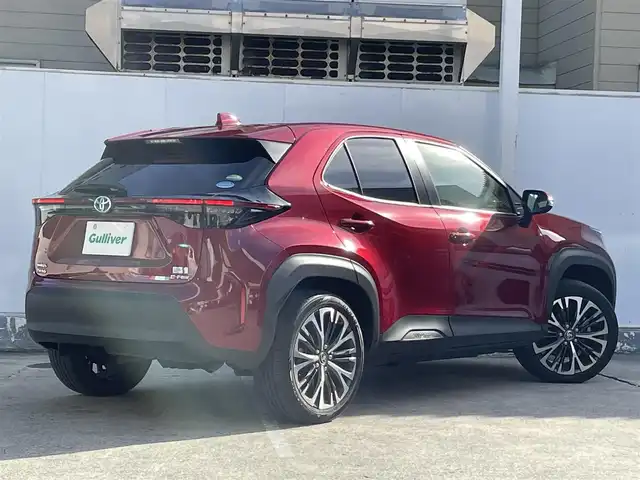 トヨタ ヤリスクロス ハイブリッド Z 青森県 2020(令2)年 4万km センシュアルレッドマイカ ワンオーナー/４WD/トヨタ純正ナビ/AM/FM/CD/DVD/フルセグ/USB/Bluetooth/パノラミックビューモニター/TOYOTA Safety Sense/・レーダークルーズコントロール/・プリクラッシュセーフティ/・レーンディパーチャーアラート/・先行車発進告知機能/・オートマチックハイビーム/パワーバックドア/電動パーキングブレーキ/ダウンヒルアシストコントロール/運転席パワーシート/前席シートヒーター/ETC/社外ドライブレコーダー(ZNR025)/スペアキー/LEDヘッドライト/純正AW18インチ夏タイヤ/社外AWスタッドレスタイヤ車載/取扱説明書/保証書