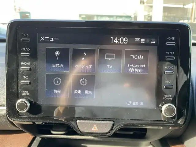 トヨタ ヤリスクロス ハイブリッド Z 青森県 2020(令2)年 4万km センシュアルレッドマイカ ワンオーナー/４WD/トヨタ純正ナビ/AM/FM/CD/DVD/フルセグ/USB/Bluetooth/パノラミックビューモニター/TOYOTA Safety Sense/・レーダークルーズコントロール/・プリクラッシュセーフティ/・レーンディパーチャーアラート/・先行車発進告知機能/・オートマチックハイビーム/パワーバックドア/電動パーキングブレーキ/ダウンヒルアシストコントロール/運転席パワーシート/前席シートヒーター/ETC/社外ドライブレコーダー(ZNR025)/スペアキー/LEDヘッドライト/純正AW18インチ夏タイヤ/社外AWスタッドレスタイヤ車載/取扱説明書/保証書