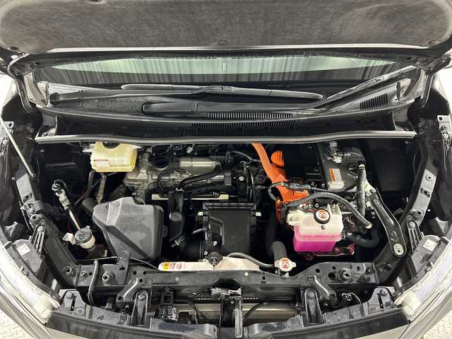 トヨタ ヴォクシー ハイブリッド ZS 煌Ⅲ 神奈川県 2021(令3)年 4.4万km ブラック トヨタセーフティセンス/・プリクラッシュセーフティ/・レーンディパーチャーアラート/・オートマチックハイビーム/純正10型ナビ/・BT/フルセグTV/SD/CD/DVD/バックカメラ/純正フリップダウンモニター/両側電動スライドドア/ハーフレザーシート/シートヒーター(D/N)/ビルトインETC/ドライブレコーダー/スマートキー/プッシュスタートボタン/革巻きステアリング/ステアリングスイッチ/クルーズコントロール/Autoライト/LEDヘッドライト/フォグランプ/コーナーセンサー/シートリフター/電動格納ミラー/ウィンカーミラー/純正フロアマット/純正16インチアルミホイール/純正ドアバイザー