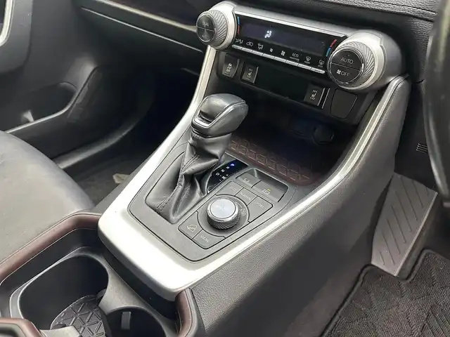 トヨタ ＲＡＶ４ G Zパッケージ 兵庫県 2019(令1)年 6.4万km アティチュードブラックマイカ 社外7インチナビ/フルセグ CD DVD BT MSV/バックカメラ/レーダークルーズコントロール/プリクラッシュセーフティー/LTA/BSM/クリアランスソナー/RCTA/PKSB/RSA/デジタルインナーミラー/ETC/LEDヘッドライト/LEDフォグライト/オートライト/オートハイビーム/ステアリングヒーター/電子パーキング/HOLD/スマートキー