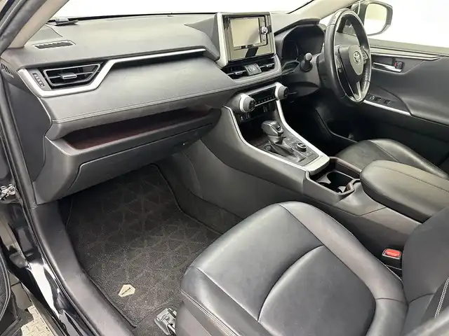トヨタ ＲＡＶ４ G Zパッケージ 兵庫県 2019(令1)年 6.4万km アティチュードブラックマイカ 社外7インチナビ/フルセグ CD DVD BT MSV/バックカメラ/レーダークルーズコントロール/プリクラッシュセーフティー/LTA/BSM/クリアランスソナー/RCTA/PKSB/RSA/デジタルインナーミラー/ETC/LEDヘッドライト/LEDフォグライト/オートライト/オートハイビーム/ステアリングヒーター/電子パーキング/HOLD/スマートキー