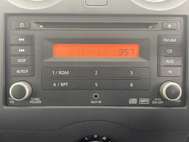 日産 ノート S 道央・札幌 2013(平25)年 4.4万km パール ・ワンオーナー/・純正オーディオ&CD&AUX/・アイドリングストップ/・社外レーダー/・純正エンジンスターター/・リモコンキー/・社外AW付夏タイヤ積込