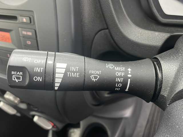 日産 ノート S 道央・札幌 2013(平25)年 4.4万km パール ・ワンオーナー/・純正オーディオ&CD&AUX/・アイドリングストップ/・社外レーダー/・純正エンジンスターター/・リモコンキー/・社外AW付夏タイヤ積込