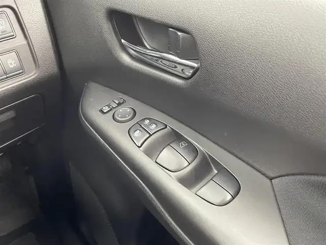 日産 セレナ ハイウェイスター V 大分県 2020(令2)年 4.1万km ダークメタルグレー プロパイロット/純正ナビ/（フルセグ/CD/DVD/Bluetooth）/アラウンドビューモニター/デジタルインナーミラー/前方ドライブレコーダー/フリップダウンモニター/電動パーキングブレーキ/オートブレーキホールド/両側パワースライドドア/ETC/ステアリングスイッチ/電動格納ミラー/プッシュスタート・スマートキー/純正アルミホイール/保証書・取扱説明書