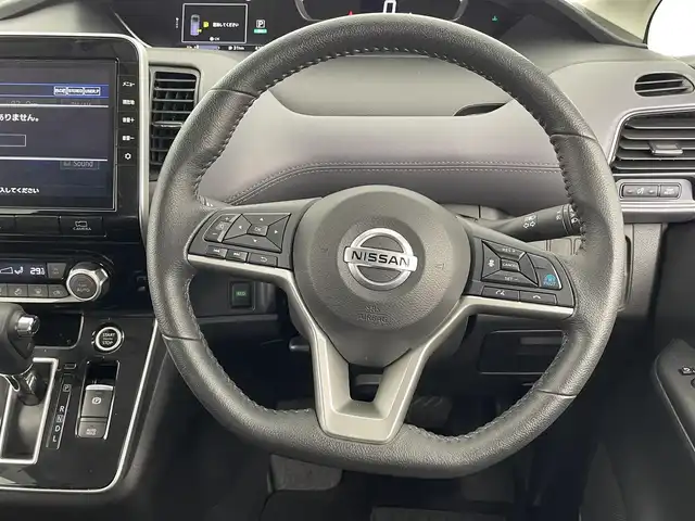 日産 セレナ ハイウェイスター V 大分県 2020(令2)年 4.1万km ダークメタルグレー プロパイロット/純正ナビ/（フルセグ/CD/DVD/Bluetooth）/アラウンドビューモニター/デジタルインナーミラー/前方ドライブレコーダー/フリップダウンモニター/電動パーキングブレーキ/オートブレーキホールド/両側パワースライドドア/ETC/ステアリングスイッチ/電動格納ミラー/プッシュスタート・スマートキー/純正アルミホイール/保証書・取扱説明書