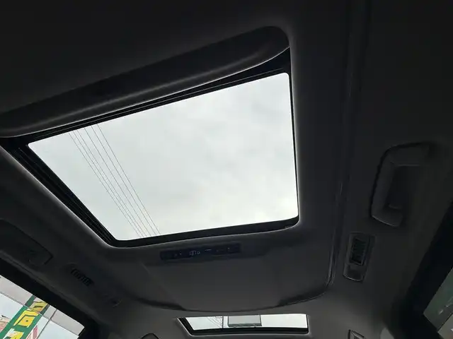 トヨタ ヴェルファイア Z Aエディション 千葉県 2015(平27)年 8.1万km ホワイトパールクリスタルシャイン 純正９インチSDナビ/ETC/Bluetooth接続/バックモニター/サンルーフ/純正18インチナビ/レーダークルーズコントロール/サイドバイザー/両側パワースライド/社外ステアリング/アイドリングストップ/オートブレーキホールド/横揺れ防止装置