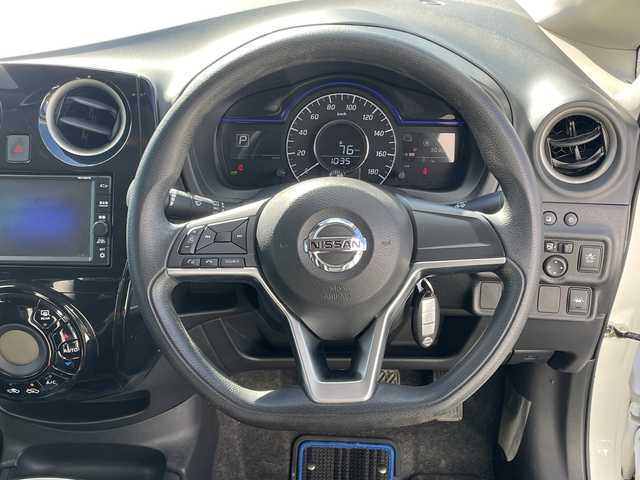 日産 ノート e－パワー X 千葉県 2019(平31)年 3.1万km ブリリアントホワイトパール 1オーナー　ナビMJ118D-W　全方位カメラ　スマートルームミラー　フルセグTV　BT　エマブレ　ドラレコ　ETC　スマートキー　プッシュスタート　15インチAW　オートライト　前後センサー