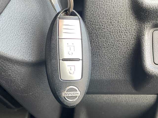 日産 ノート e－パワー X 千葉県 2019(平31)年 3.1万km ブリリアントホワイトパール 1オーナー　ナビMJ118D-W　全方位カメラ　スマートルームミラー　フルセグTV　BT　エマブレ　ドラレコ　ETC　スマートキー　プッシュスタート　15インチAW　オートライト　前後センサー