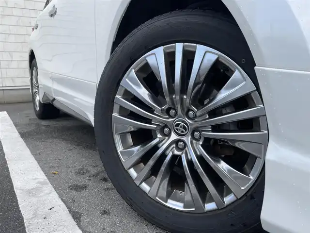 トヨタ ハリアー ハイブリッド Z レザーパッケージ 福岡県 2021(令3)年 7.4万km ホワイトパールクリスタルシャイン 純正12.3型オーディオディスプレイナビ(フルセグTV/BT)/トヨタセーフティ/全方位/ブラインドスポット/オートホールド/ドラレコ/デジタルインナーミラー/JBLサウンド/電動リア/モデリスタエアロ/クルコン/USB/シートヒーター/エアシート/ハンドルヒーター/ETC2.0/純正フロアマット/純正LED/純正アルミホイール/プッシュスタート/スマートキー