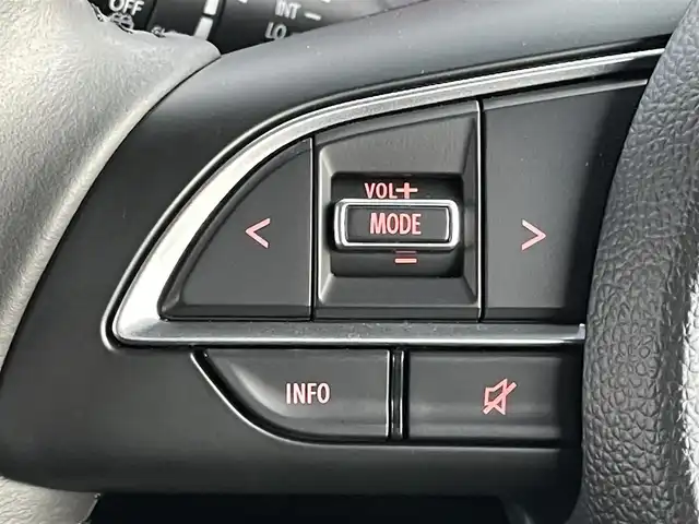 スズキ ジムニー ノマド FC 群馬県 2025(令7)年 0.1万km 黒 登録時走行距離１６０ｋｍ　/前席シートヒーター　/衝突軽減ブレーキ　/レーンアシスト　/アダプティブクルーズコントロール　/純正１５インチアルミホイール　/ミラーヒーター　/純正フロアマット　/スマートキー　/ＬＥＤ