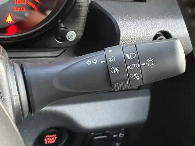 スズキ ジムニー ノマド FC 群馬県 2025(令7)年 0.1万km 黒 登録時走行距離１６０ｋｍ　/前席シートヒーター　/衝突軽減ブレーキ　/レーンアシスト　/アダプティブクルーズコントロール　/純正１５インチアルミホイール　/ミラーヒーター　/純正フロアマット　/スマートキー　/ＬＥＤ