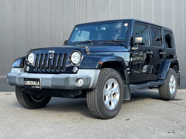 クライスラー・ジープ ジープ ラングラー アンリミテッド スポーツ 道東・釧路十勝 2016(平28)年 4.2万km 黒 ワンオーナー/４WD/社外メモリナビ/ CD/DVD/SD/BT/フルセグ/バックカメラ/サイドカメラ/社外ETC/クルーズコントロール/純正18インチAW/純正フロアマット/ハロゲンヘッドライト/社外フェンダー/社外バンパー/取扱説明書/保証書/スペアキー