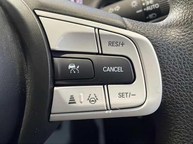 ホンダ フィット ベーシック 福島県 2021(令3)年 0.8万km プラチナホワイトパール １オーナー　純正ＳＤナビ　バックカメラ　ホンダセンシング　Ｒクルコン　前方ドライブレコーダー　スマートキー　コーナーセンサー　純正フロアマット　アイドリングストップ