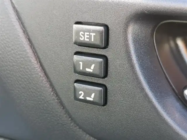 スバル アウトバック リミテッド 茨城県 2018(平30)年 8.2万km クリスタルホワイトP 純正ナビ/【SD・DISC・iPod・USB・TV・BT・ラジオ・AUX】/パワーシート/シートメモリ/シートヒーター/ステアリングヒーター/電動リアゲート/パドルシフト/レーダークルコン/Bカメラ/左サイドカメラ/ETC/BSM/ヒルアシストコントロール/ルーフレール