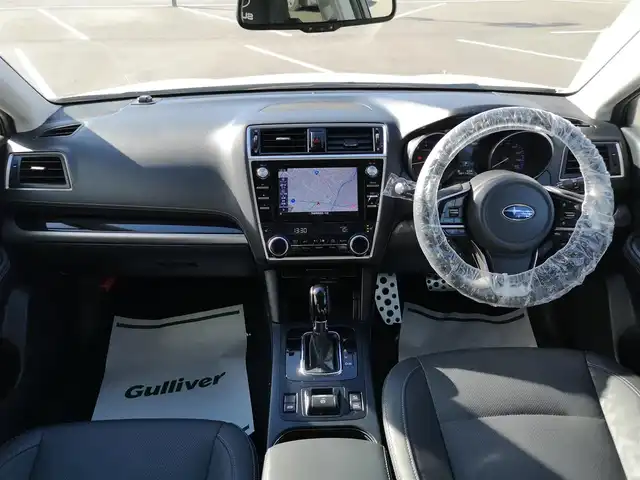 スバル アウトバック リミテッド 茨城県 2018(平30)年 8.2万km クリスタルホワイトP 純正ナビ/【SD・DISC・iPod・USB・TV・BT・ラジオ・AUX】/パワーシート/シートメモリ/シートヒーター/ステアリングヒーター/電動リアゲート/パドルシフト/レーダークルコン/Bカメラ/左サイドカメラ/ETC/BSM/ヒルアシストコントロール/ルーフレール