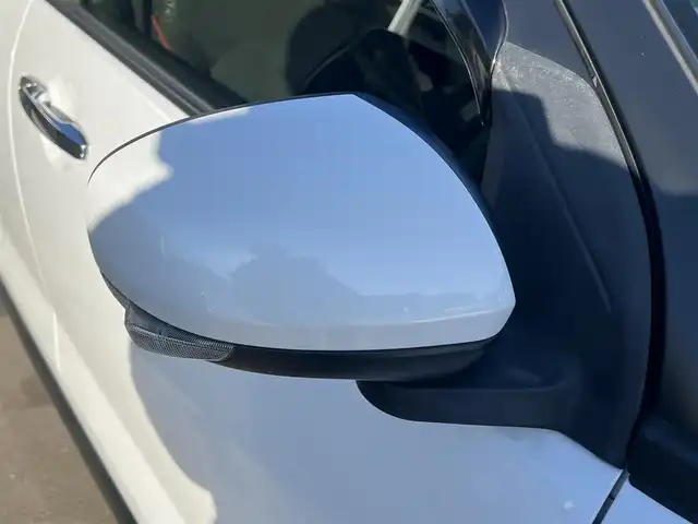 トヨタ ライズ G 秋田県 2020(令2)年 7.7万km シャイニングホワイトパール 4WD/衝突軽減システム/LEDヘッドライト/純正SDナビ（DVD/CD/BT/AM/FM/USB）/フルセグ（走行中視聴可能）/バックカメラ/トヨタ純正１６インチアルミ（夏タイヤ装着）/スマートキー/アイドリングストップ/プッシュスタート/コーナーセンサー/レーンキープアシスト/オートマチックハイビーム/MTモード付AT/ステアリングスイッチ/前席シートヒーター/純正フロアマット/純正ドアバイザー/オートライト/オートエアコン/横滑り防止/盗難防止装置/寒冷地仕様/ヘッドライトレベライザー/電動格納ウィンカーミラー/保証書/取扱説明書/記録簿/スペアキー×１