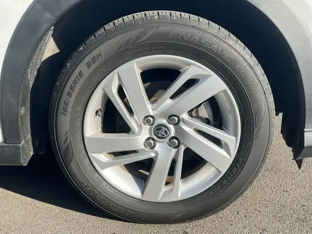 トヨタ ライズ G 秋田県 2020(令2)年 7.7万km シャイニングホワイトパール 4WD/衝突軽減システム/LEDヘッドライト/純正SDナビ（DVD/CD/BT/AM/FM/USB）/フルセグ（走行中視聴可能）/バックカメラ/トヨタ純正１６インチアルミ（夏タイヤ装着）/スマートキー/アイドリングストップ/プッシュスタート/コーナーセンサー/レーンキープアシスト/オートマチックハイビーム/MTモード付AT/ステアリングスイッチ/前席シートヒーター/純正フロアマット/純正ドアバイザー/オートライト/オートエアコン/横滑り防止/盗難防止装置/寒冷地仕様/ヘッドライトレベライザー/電動格納ウィンカーミラー/保証書/取扱説明書/記録簿/スペアキー×１