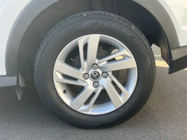 トヨタ ライズ G 秋田県 2020(令2)年 7.7万km シャイニングホワイトパール 4WD/衝突軽減システム/LEDヘッドライト/純正SDナビ（DVD/CD/BT/AM/FM/USB）/フルセグ（走行中視聴可能）/バックカメラ/トヨタ純正１６インチアルミ（夏タイヤ装着）/スマートキー/アイドリングストップ/プッシュスタート/コーナーセンサー/レーンキープアシスト/オートマチックハイビーム/MTモード付AT/ステアリングスイッチ/前席シートヒーター/純正フロアマット/純正ドアバイザー/オートライト/オートエアコン/横滑り防止/盗難防止装置/寒冷地仕様/ヘッドライトレベライザー/電動格納ウィンカーミラー/保証書/取扱説明書/記録簿/スペアキー×１