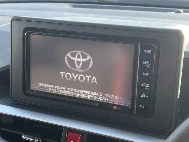 トヨタ ライズ G 秋田県 2020(令2)年 7.7万km シャイニングホワイトパール 4WD/衝突軽減システム/LEDヘッドライト/純正SDナビ（DVD/CD/BT/AM/FM/USB）/フルセグ（走行中視聴可能）/バックカメラ/トヨタ純正１６インチアルミ（夏タイヤ装着）/スマートキー/アイドリングストップ/プッシュスタート/コーナーセンサー/レーンキープアシスト/オートマチックハイビーム/MTモード付AT/ステアリングスイッチ/前席シートヒーター/純正フロアマット/純正ドアバイザー/オートライト/オートエアコン/横滑り防止/盗難防止装置/寒冷地仕様/ヘッドライトレベライザー/電動格納ウィンカーミラー/保証書/取扱説明書/記録簿/スペアキー×１