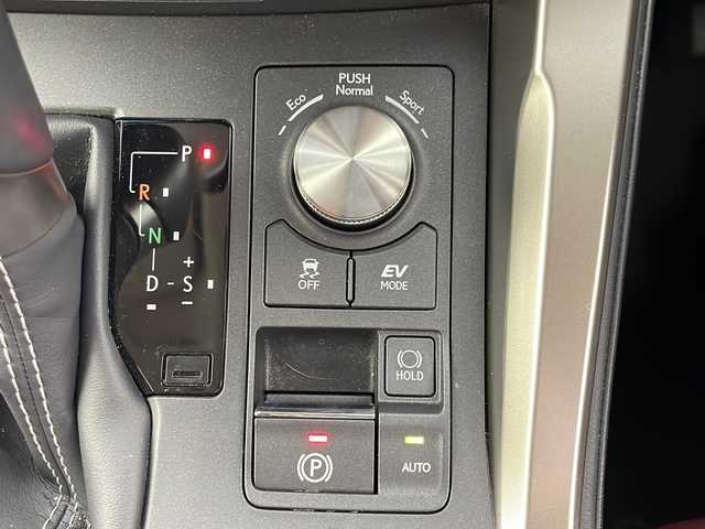 レクサス ＮＸ 300h Iパッケージ 岐阜県 2019(平31)年 4.4万km ソニッククォーツ メーカーナビ　/全方位カメラ/フルセグ/ＣＤ／ＤＶＤ再生/Bluetooth　/置くだけ充電　/ＥＴＣ2.0/ブラインドスポットモニター　/ヘッドアップディスプレイ　/電動リアゲート　/レーンキープアシスト　/レーダークルーズコントロール　/シートヒーター　/衝突軽減ブレーキ/オートマチックハイビーム/ＬＥＤヘッドライト/クリアランスソナー