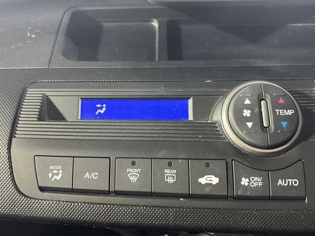 ホンダ フリード G ジャストセレクション 福岡県 2015(平27)年 10.1万km プラチナホワイトパール ・Bluetooth/・Bカメラ/・片側パワースライドドア/・ETC