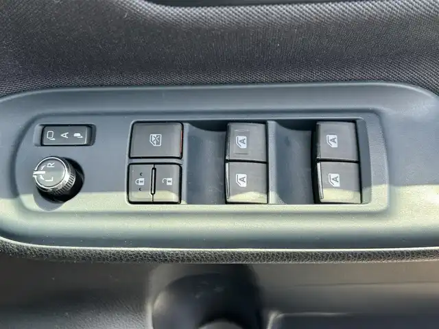 トヨタ ヴォクシー ZS 煌Ⅱ 愛知県 2016(平28)年 5.6万km アイスチタニウムマイカメタリック ワンオーナー/SDナビ/フルセグ/BT/CD/DVD/バックカメラ/アイドリングストップ/レーンキープアシスト/プッシュスタート/ETC/純正フロアマット/純正ドライブレコーダー/スマートキー/スペアキー/三列シート/ウォークスルー/両側パワースライド/取説/保証書