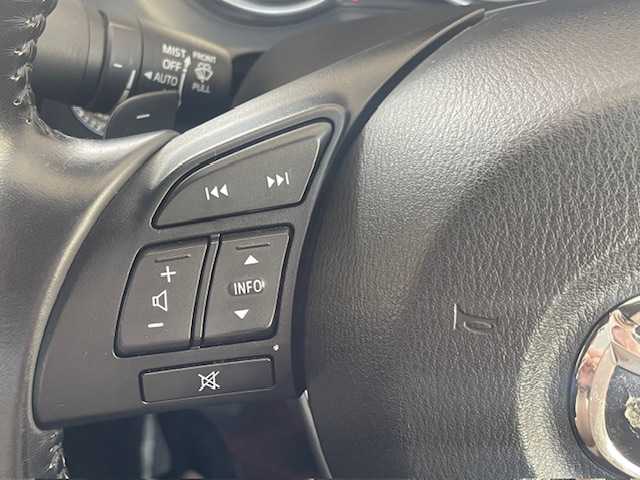 マツダ アテンザ セダン XD Lパッケージ 愛知県 2014(平26)年 10.1万km スノーフレイクホワイトパールマイカ /禁煙車//メモリナビ//フルセグ/CD/DVD/AM/FM//SD/iPod/USB/HDMI/VTR//アダクティブクルーズコントロール//リアビークルモニタリングシステム//アダプティブフロントライティングシステム//ブラインドスポットモニター//プリクラッシュセーフティー//オートヘッドライト//オートワイパー//オートリトラクタブルウィンカーミラー//ステアリングスイッチ//プッシュスタート//前後ドラレコ//パドルシフト//プッシュスタート//革巻きステアリング//社外マフラー