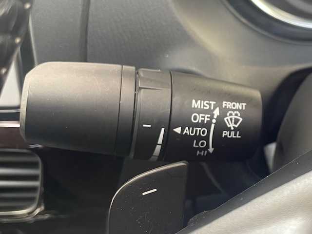 マツダ アテンザ セダン XD Lパッケージ 愛知県 2014(平26)年 10.1万km スノーフレイクホワイトパールマイカ /禁煙車//メモリナビ//フルセグ/CD/DVD/AM/FM//SD/iPod/USB/HDMI/VTR//アダクティブクルーズコントロール//リアビークルモニタリングシステム//アダプティブフロントライティングシステム//ブラインドスポットモニター//プリクラッシュセーフティー//オートヘッドライト//オートワイパー//オートリトラクタブルウィンカーミラー//ステアリングスイッチ//プッシュスタート//前後ドラレコ//パドルシフト//プッシュスタート//革巻きステアリング//社外マフラー