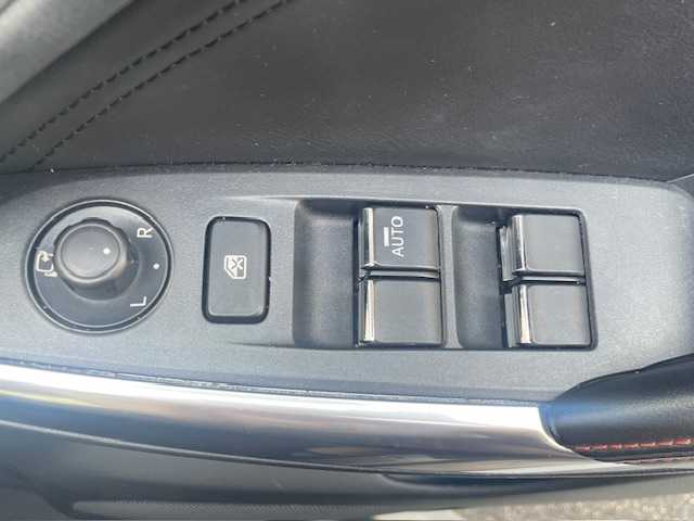 マツダ アテンザ セダン XD Lパッケージ 愛知県 2014(平26)年 10.1万km スノーフレイクホワイトパールマイカ /禁煙車//メモリナビ//フルセグ/CD/DVD/AM/FM//SD/iPod/USB/HDMI/VTR//アダクティブクルーズコントロール//リアビークルモニタリングシステム//アダプティブフロントライティングシステム//ブラインドスポットモニター//プリクラッシュセーフティー//オートヘッドライト//オートワイパー//オートリトラクタブルウィンカーミラー//ステアリングスイッチ//プッシュスタート//前後ドラレコ//パドルシフト//プッシュスタート//革巻きステアリング//社外マフラー