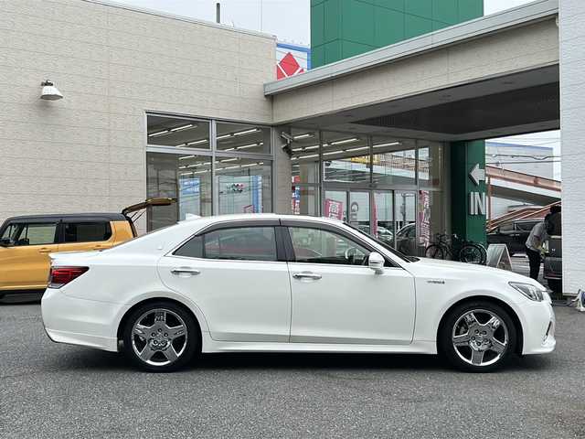 トヨタ クラウン ハイブリッド アスリートS J－フロンティア 埼玉県 2017(平29)年 13.6万km ホワイトパールクリスタルシャイン AIS検査済み/メーカー純正メモリナビゲーション/（CD/DVD/BT）/フルセグテレビ /バックカメラ/サンルーフ/アダプティブクルーズコントロール/プリクラッシュセーフティ/レーンキープアシスト/社外18インチアルミホイール/クリアランスソナー /LEDヘッドライト/LEDフォグランプ/パワーシート/シートヒーター/ハーフレザーシート/ウッドコンビステアリング/ステアリングリモコン/オートライト/オートリトラミラー/プッシュスタート/スマートキー/新車保証書/取扱説明書