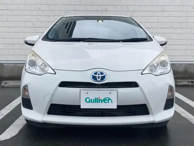 トヨタ アクア G 静岡県 2014(平26)年 8.5万km ライムホワイトパールクリスタルシャイン 社外HDDナビ(AVIC-ZH0009)/　AM FM CD DVD Bluetooth USB/バックモニター/HIDオートヘッドランプ/ステアリングリモコン/アイドリングストップ/スマートキー2本/純正ラゲッジマット/ドアバイザー/純正フロアマット/ワンオーナー/フルセグTV/ETC/シートヒーター(前席)