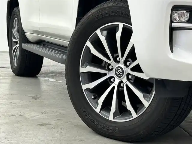 トヨタ ランドクルーザー プラド TX Lパッケージ 福岡県 2021(令3)年 6.2万km ホワイトパールクリスタルシャイン サンルーフ　/純正ＤＡナビ　/全方位カメラ　/ＥＴＣ２．０　/前後ドラレコ　/ＡＣＣ　/コーナーセンサー　/衝突軽減ブレーキ　/レーンキープ　/ＢＳＭ　/ヒルディセントコントロール　/シートヒーター　/パワーシート　/ＬＥＤ