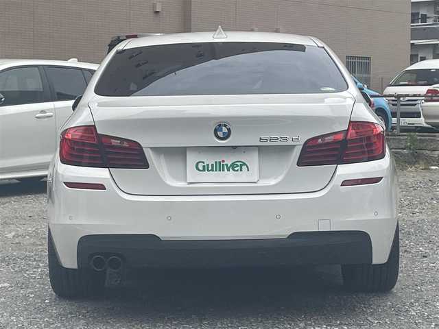 ＢＭＷ ５２３ｄ Mスポーツ ザ・ピーク 東京都 2017(平29)年 3.1万km アルピンホワイトⅢ 特別仕様車【THE PEAK No.199/260】/純正HDDナビ/（DVD/フルセグTV/Bluetooth/USB）/バックカメラ/ミラー一体型ETC/前後ドライブレコーダー/革シート/前席パワーシート/D席メモリシート/シートヒーター/ステアマチック/ドライビンングアシストプラス/・アクティブクルーズコントロール/・衝突回避・被害軽減ブレーキ/・前車接近警告機能/・レーン・ディパーチャー・ウォーニング/純正OP20インチアルミホイール/純正LEDヘッドライト/スマートキー/スペアキー1本/保証書/取扱説明書