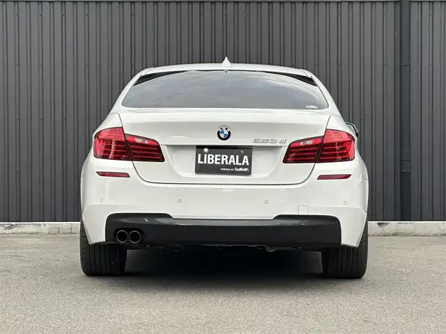 ＢＭＷ ５２３ｄ Mスポーツ ザ・ピーク 福島県 2017(平29)年 3.1万km アルピンホワイトⅢ 特別仕様車【THE PEAK No.199/260】/純正ナビ(CD/DVD/BT/USB/AUX)/バックカメラ/ミラー一体型ETC/前後ドライブレコーダー/黒レザーシート/パワーシート/シートヒーター/ステアマチック/ドライビンングアシストプラス/・アクティブクルーズコントロール/・衝突回避・被害軽減ブレーキ/・前車接近警告機能/・レーン・ディパーチャー・ウォーニング/純正20AW/純正LEDヘッドライト/パドルシフト/ステアリングスイッチ/コンフォートアクセス/スマートキー/保証書/取扱説明書/スペアキー