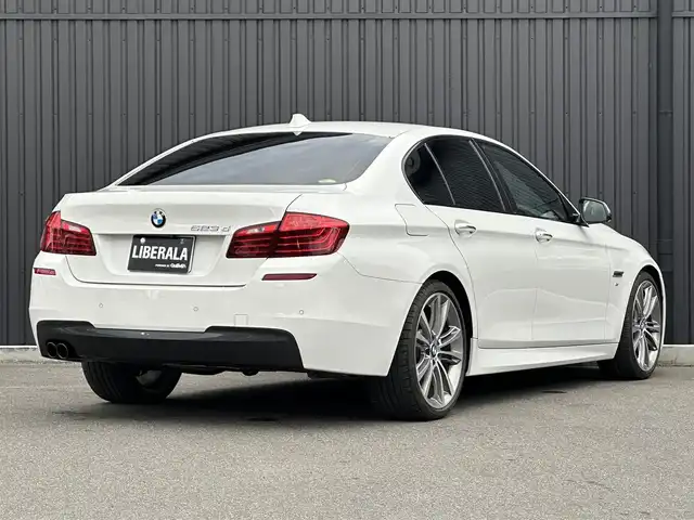 ＢＭＷ ５２３ｄ Mスポーツ ザ・ピーク 福島県 2017(平29)年 3.1万km アルピンホワイトⅢ 特別仕様車【THE PEAK No.199/260】/純正ナビ(CD/DVD/BT/USB/AUX)/バックカメラ/ミラー一体型ETC/前後ドライブレコーダー/黒レザーシート/パワーシート/シートヒーター/ステアマチック/ドライビンングアシストプラス/・アクティブクルーズコントロール/・衝突回避・被害軽減ブレーキ/・前車接近警告機能/・レーン・ディパーチャー・ウォーニング/純正20AW/純正LEDヘッドライト/パドルシフト/ステアリングスイッチ/コンフォートアクセス/スマートキー/保証書/取扱説明書/スペアキー