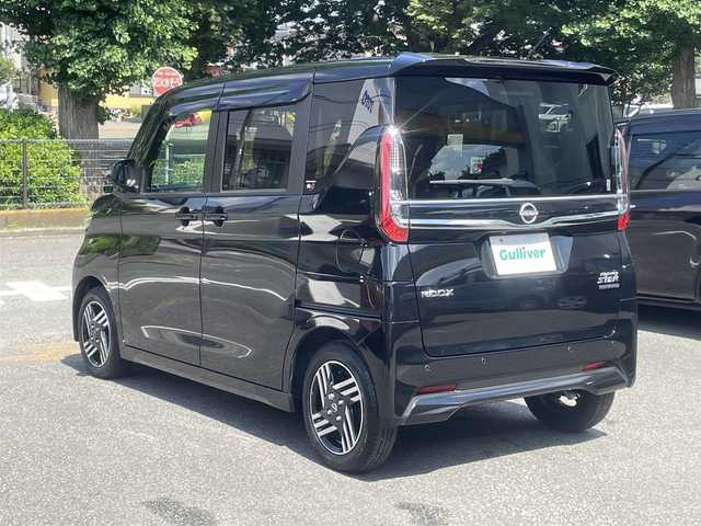 日産 ルークス ハイウェイスター X 神奈川県 2023(令5)年 0.4万km ブラック ワンオーナー/インテリジェントエマージェンシーブレーキ/踏み間違え防止アシスト/車線逸脱防止警報/アシスト/前方衝突予測警報/純正9インチナビ/CD/DVD/Bluetooth/地デジ/アラウンドビューモニター/ナビ連動ドライブレコーダー(前方/室内)/ETC2.0/両側パワースライドドア/LEDヘッドランプ/オートライト/プラズマクラスター付きリアシーリングファン/リアドアロールサンシェード/スマートキー/スペアキーあり/保証書/取説/ナビ取説あり