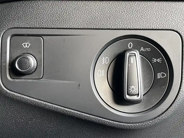 フォルクスワーゲン ティグアン TDI 4モーション Rライン ブラックスタイル 山形県 2020(令2)年 3.7万km オリックスホワイトパールエフェクト Discover Proナビ/・CD/DVD/Bluetooth/AUX/USB/・Apple CarPlay/Android Auto/・フルセグTV/・360°サラウンドビューカメラ/アダプティブクルーズコントロール/プリクラッシュセーフティ/ブラインドスポットアシスト/レーンキープアシスト/パーキングアシスト/・ステアリングサポート機能/走行モード/LEDオートライト/オートハイビーム/ハーフレザーシート/シートヒーター（ALL）/オートホールド/電動リヤゲート/専用純正19インチアルミ