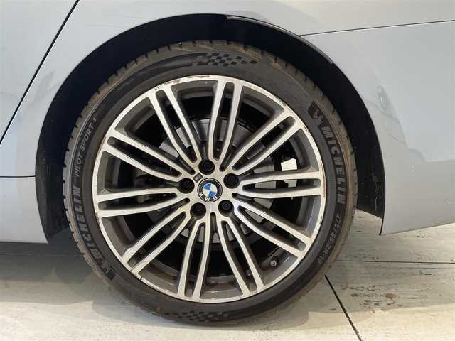 ＢＭＷ ５２３ｉ Mスポーツ 岐阜県 2020(令2)年 5.6万km ブルーストーン harman/kardonサラウンドシステム/サンルーフ/ドライビングアシストプロフェッショナル/　アクティブクルーズコントロール/　レーンコントロールアシスト/　レーンディパーチャーウォーニング/　レーンチェンジウォーニング/　高速道路渋滞時ハンズオフアシスト/　レーンチェンジアシスト/　アクティブサイドコリジョンプロテクション/　前車接近警告/　衝突回避被害軽減ブレーキ/　後車衝突警告機能/　前後クロストラフィックウォーニング/　トラフィックサインアシスト/パーキングアシストプラス/　パークディスタンスコントロール/　パーキングアシスト/　トップビュー3Dビュー/　サイドビューカメラ/　リヤ・ビューカメラ（予想進路表示機能付）/　後退時ステアリングアシスト機能/　誤発進抑制制御/ヘッドアップディスプレイ/アダプティブLEDヘッドライト/BMWライブコックピット/HDDナビゲーション/Bluetooth/アンビエントライト/DSRC車載器/スマートキー