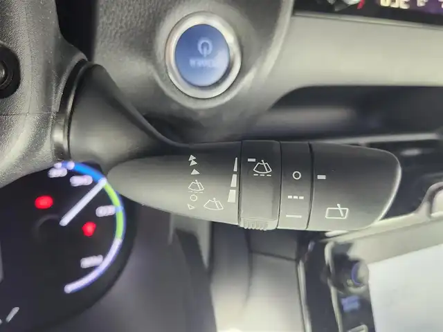 トヨタ ヤリスクロス ハイブリッド Z 愛知県 2023(令5)年 3.8万km ブラックマイカ トヨタセーフティセンス/　　・プリクラッシュセーフティ/　　・レーントレーシングアシスト/　　・レーンディバーチャーアラート/　　・レーダークルーズコントロール/　　・オートマチックハイビーム/　　・ロードサインアシスト/ブラインドスポットモニター/ヘッドアップディスプレイ/デジタルインナーミラー/ドライブレコーダー/メーカーオプション8インチディスプレイオーディオ/　　・Bluetooth対応/パノラミックビューモニター/革巻きステアリング/ステアリングリモコン/ステアリングヒーター/ハーフレザーシート/パワーシート（D席）/シートヒーター（前席）/純正LEDヘッドライト/純正18インチアルミホイール