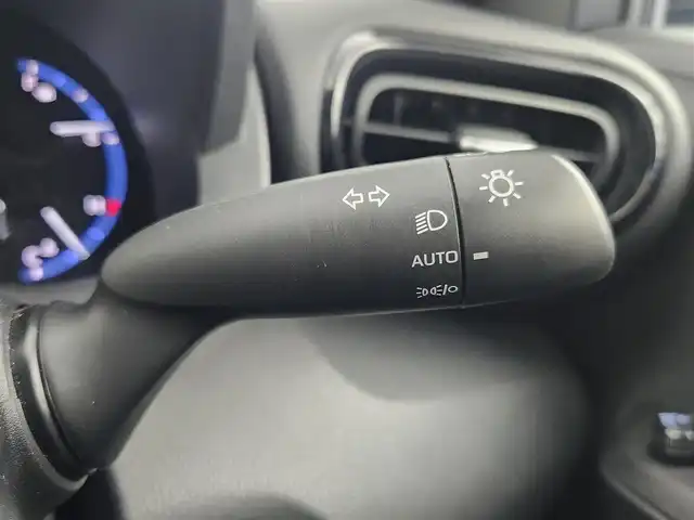 トヨタ ヤリスクロス ハイブリッド Z 愛知県 2023(令5)年 3.8万km ブラックマイカ トヨタセーフティセンス/　　・プリクラッシュセーフティ/　　・レーントレーシングアシスト/　　・レーンディバーチャーアラート/　　・レーダークルーズコントロール/　　・オートマチックハイビーム/　　・ロードサインアシスト/ブラインドスポットモニター/ヘッドアップディスプレイ/デジタルインナーミラー/ドライブレコーダー/メーカーオプション8インチディスプレイオーディオ/　　・Bluetooth対応/パノラミックビューモニター/革巻きステアリング/ステアリングリモコン/ステアリングヒーター/ハーフレザーシート/パワーシート（D席）/シートヒーター（前席）/純正LEDヘッドライト/純正18インチアルミホイール