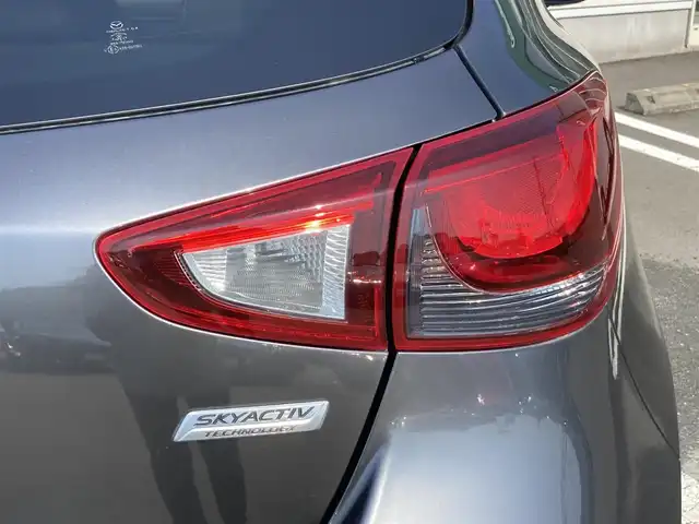 マツダ デミオ 15S 静岡県 2018(平30)年 3.4万km マシーングレープレミアムM スマートシティブレーキサポート/純正SDナビ/　AM FM CD DVD Bluetooth USB AUX/フルセグTV/ETC/LEDオートヘッドランプ/シートヒーター(前席)/純正15インチアルミホイール/リアクリアランスソナー/スマートキー2本/MTモード付AT/アイドリングストップ/ワンオーナー/バックモニター/前後方ドライブレコーダー