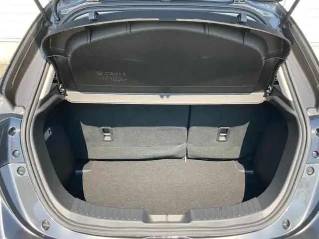 マツダ デミオ 15S 静岡県 2018(平30)年 3.4万km マシーングレープレミアムM スマートシティブレーキサポート/純正SDナビ/　AM FM CD DVD Bluetooth USB AUX/フルセグTV/ETC/LEDオートヘッドランプ/シートヒーター(前席)/純正15インチアルミホイール/リアクリアランスソナー/スマートキー2本/MTモード付AT/アイドリングストップ/ワンオーナー/バックモニター/前後方ドライブレコーダー