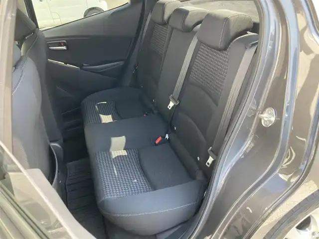 マツダ デミオ 15S 静岡県 2018(平30)年 3.4万km マシーングレープレミアムM スマートシティブレーキサポート/純正SDナビ/　AM FM CD DVD Bluetooth USB AUX/フルセグTV/ETC/LEDオートヘッドランプ/シートヒーター(前席)/純正15インチアルミホイール/リアクリアランスソナー/スマートキー2本/MTモード付AT/アイドリングストップ/ワンオーナー/バックモニター/前後方ドライブレコーダー