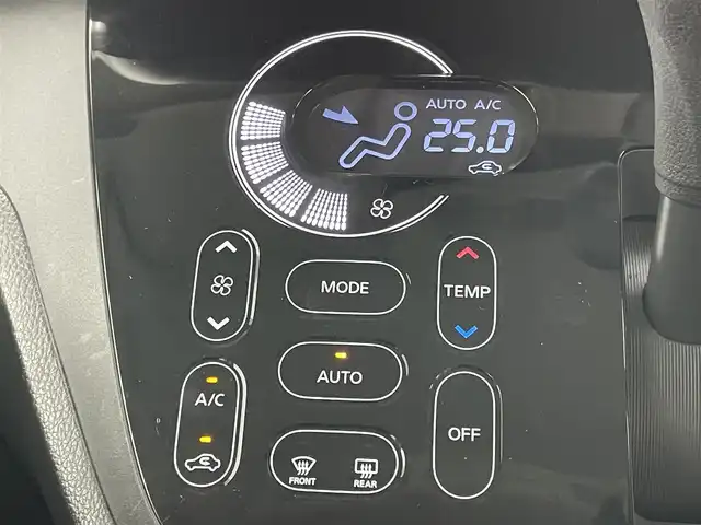 日産 デイズ ルークス ハイウェイスターX Gパッケージ 岡山県 2017(平29)年 4.5万km スパークリングレッド/ブラック 純正SDナビ/【Bluetooth/フルセグTV/AUX/iPod】/型番：MM316D-W/両側電動スライドドア/アラウンドビューモニタ/ＬＥＤヘッドライト/オートハイビーム/エマージェンシーブレーキ/ＥＴＣ　/アイドリングストップ/TVキャンセラー/ISOFIX/リアサーキュレーター/ステアリングスイッチ/シートバックテーブル/純正ドアバイザー/スマートキー×2/取扱説明書