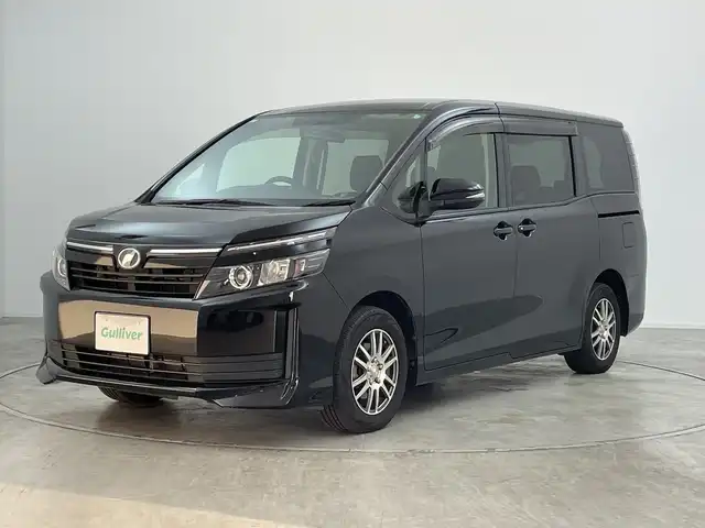 トヨタ ヴォクシー X 群馬県 2015(平27)年 8.8万km ブラック 純正９型ナビ　バックカメラ　純正ビルトインＥＴＣ　純正ドライブレコーダー　ステアリングリモコン　オートライト　スマートキー　プッシュスタート　ＬＥＤヘッドライト　アイドリングストップ　パニティミラー