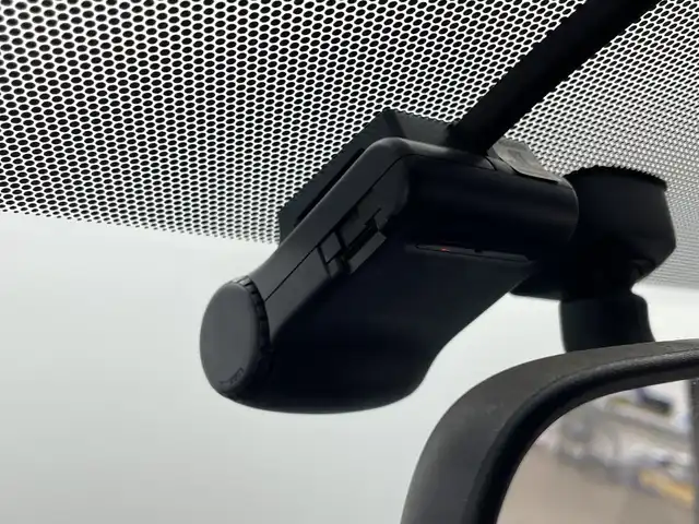 トヨタ ヴォクシー X 群馬県 2015(平27)年 8.8万km ブラック 純正９型ナビ　バックカメラ　純正ビルトインＥＴＣ　純正ドライブレコーダー　ステアリングリモコン　オートライト　スマートキー　プッシュスタート　ＬＥＤヘッドライト　アイドリングストップ　パニティミラー